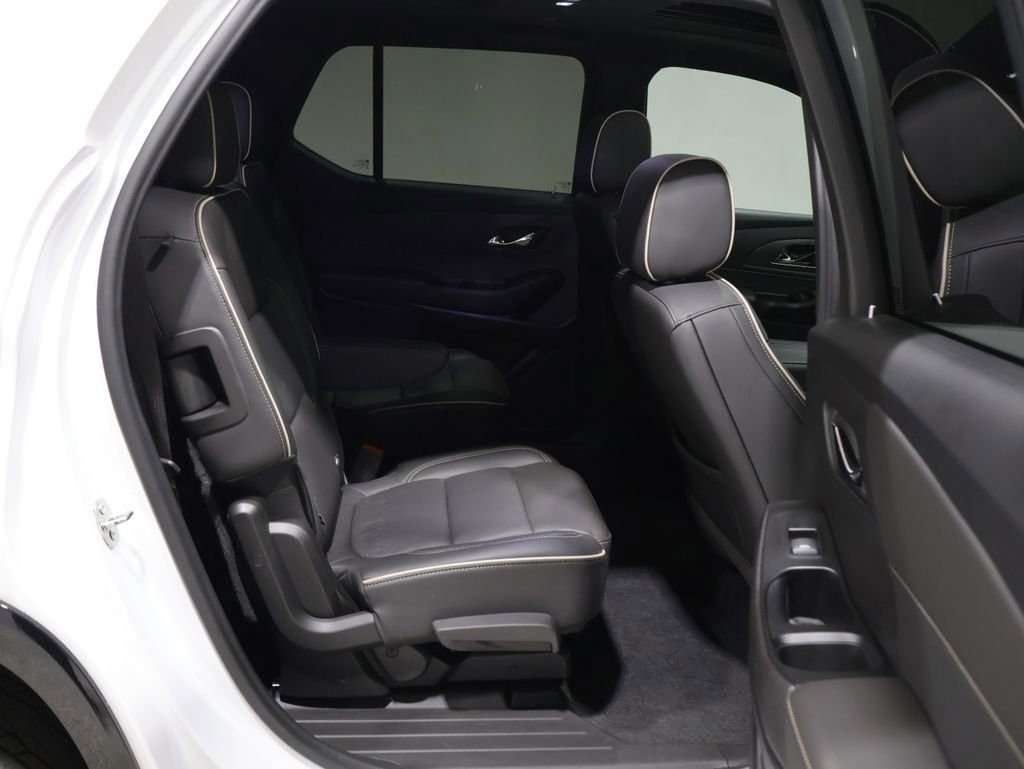 Used 2023 Chevrolet Traverse Premier w/ Redline Edition AWD/4WD image 25