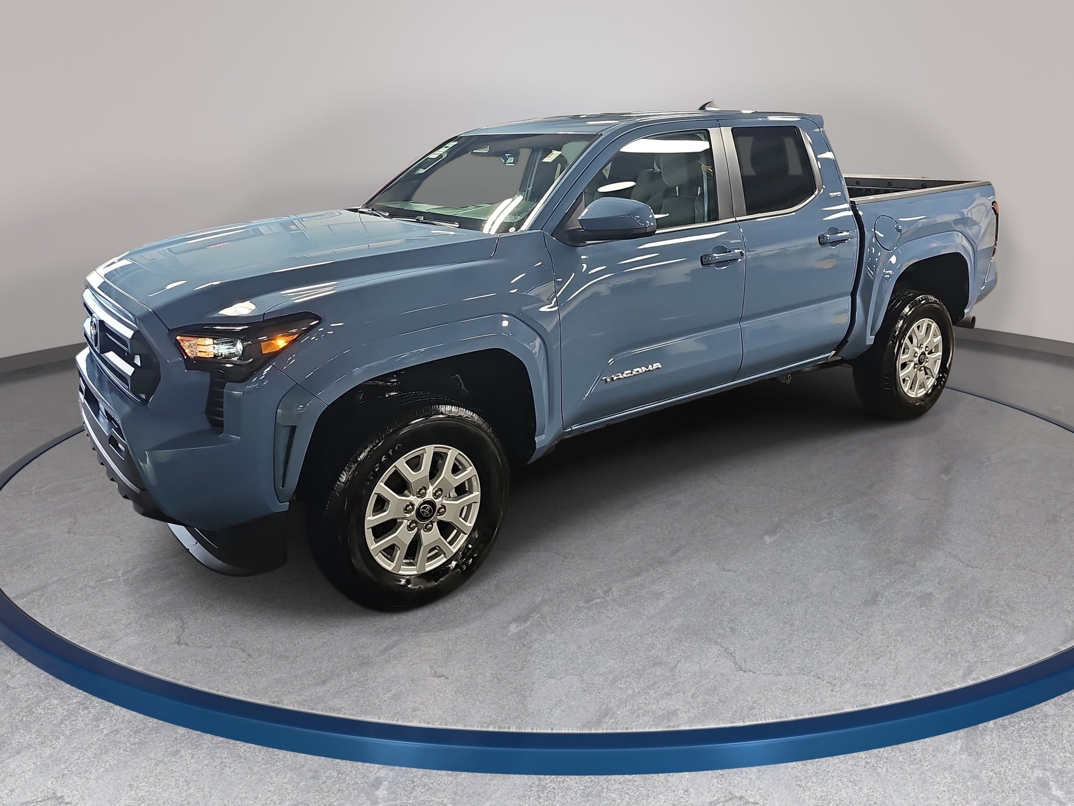 Used 2026 Toyota Tacoma SR5 RWD image 1