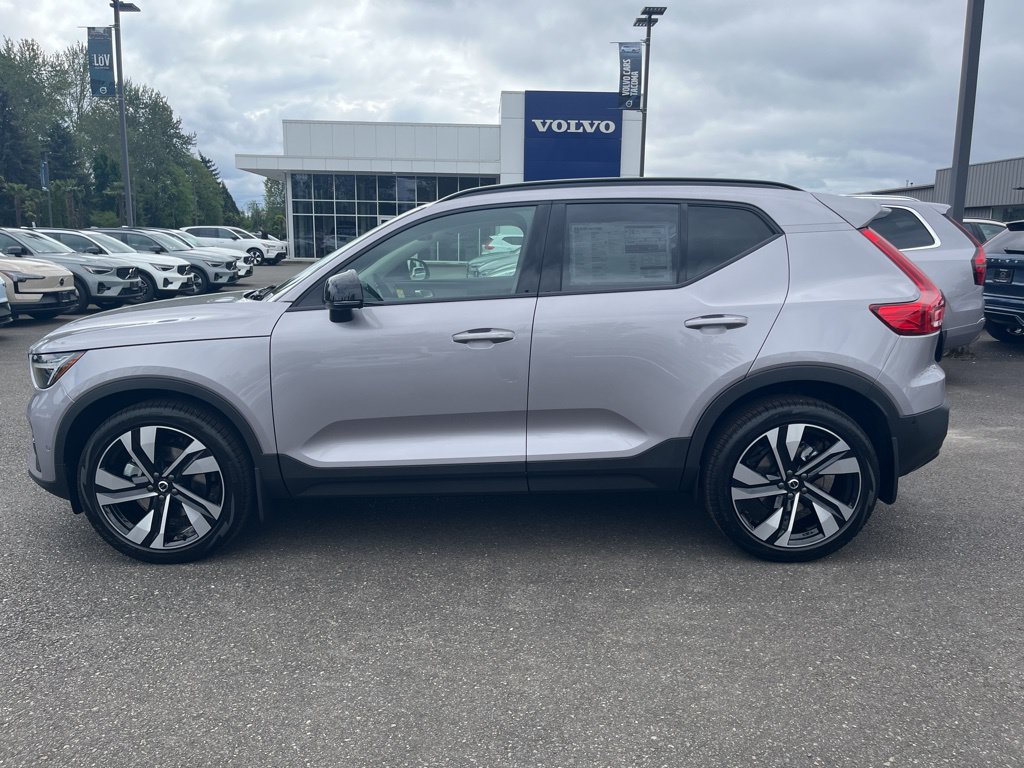New 2026 Volvo XC40 B5 Ultra w/ Climate Package AWD/4WD image 2