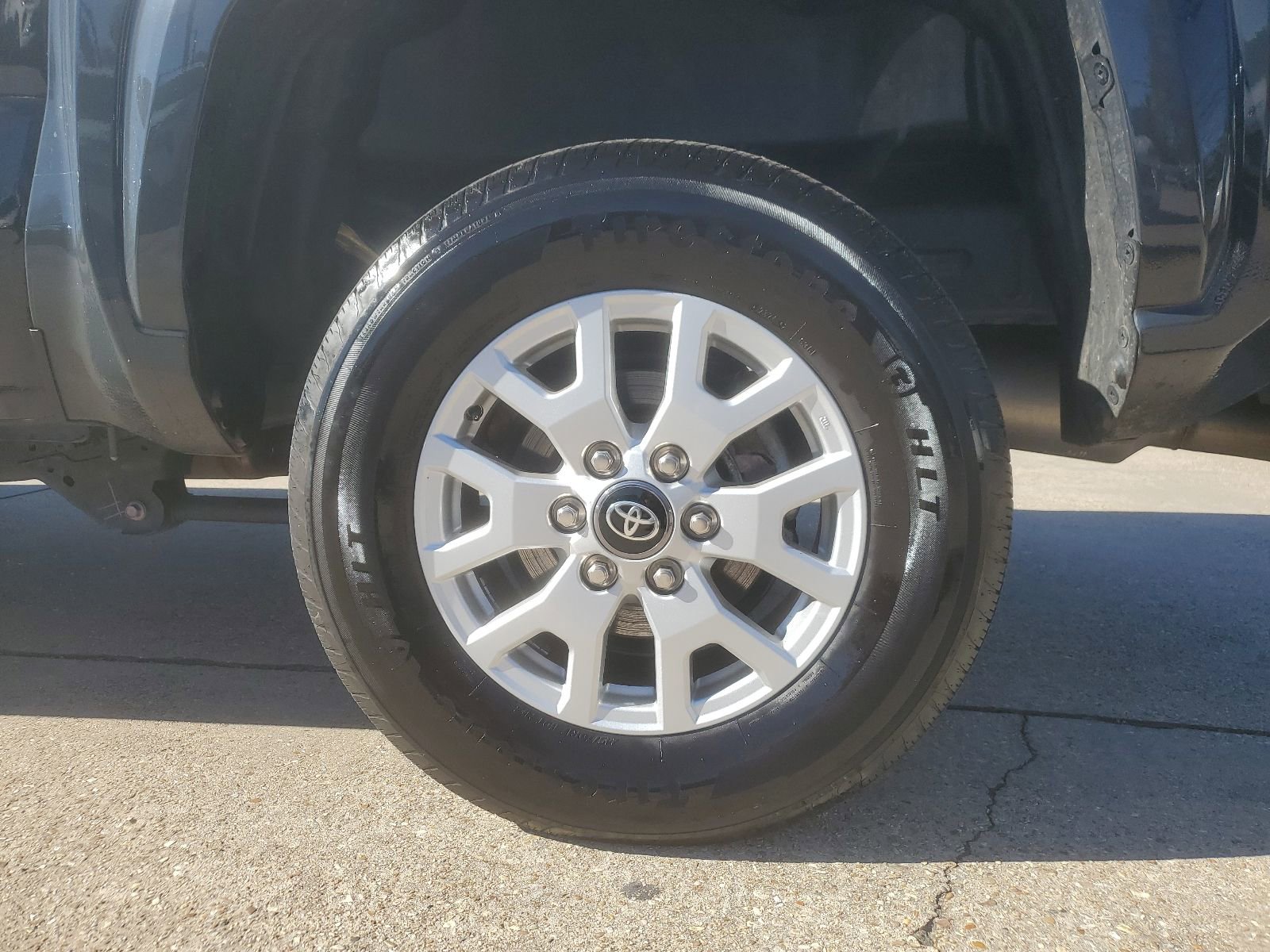 Used 2024 Toyota Tacoma SR5 image 7