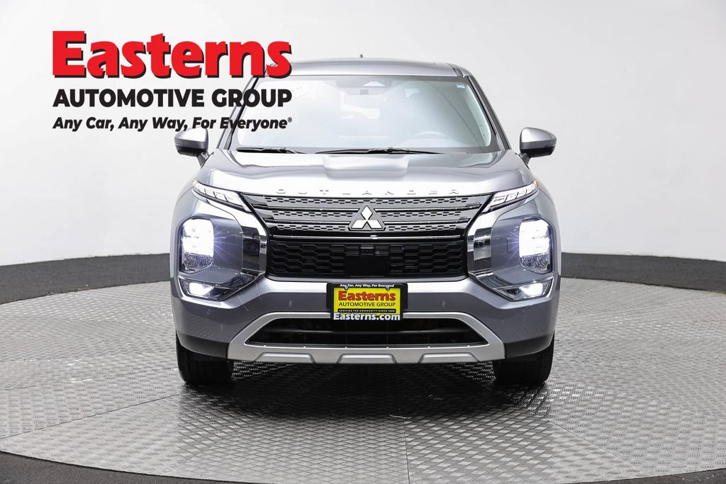 Used 2023 Mitsubishi Outlander SE AWD/4WD image 88