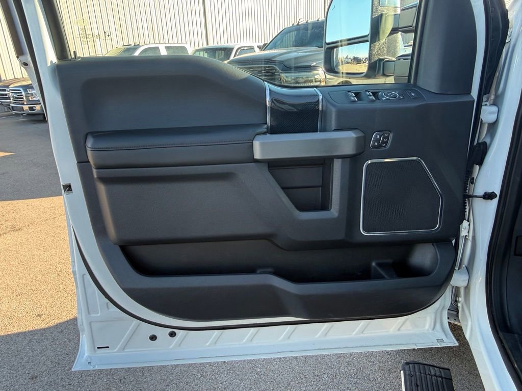 Used 2022 Ford F450 Platinum w/ FX4 Off-Road Package image 11