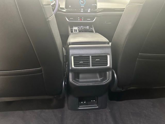 Used 2024 Volkswagen Atlas Cross Sport SE w/ Black Wheel Package AWD/4WD image 8
