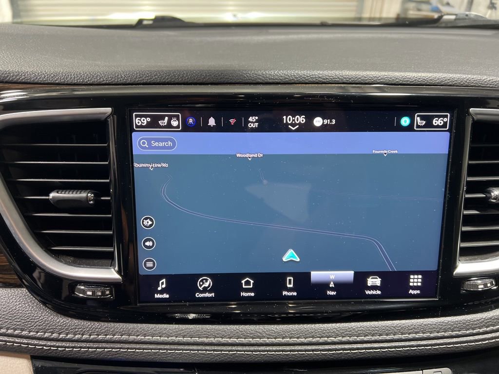 Used 2024 Chrysler Pacifica Limited image 36