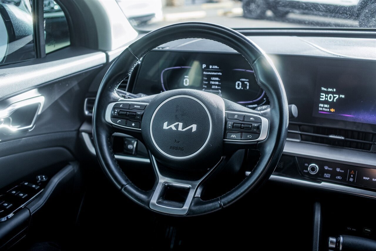 Used 2024 Kia Sportage EX image 19