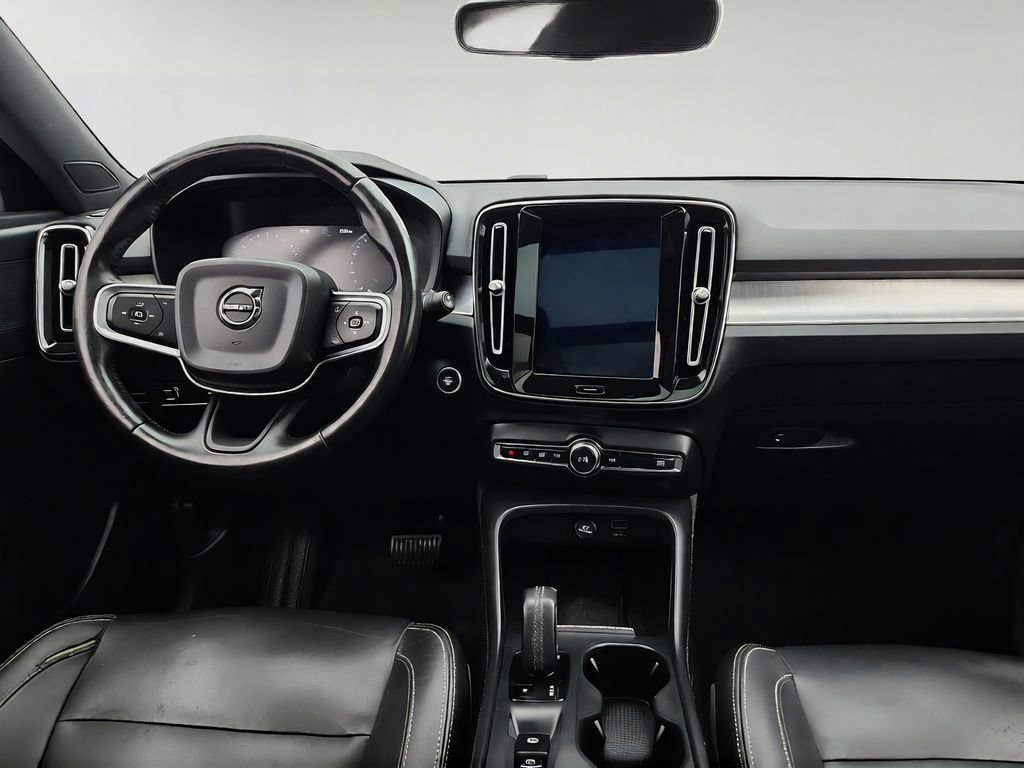 Used 2020 Volvo XC40 T5 Momentum AWD/4WD image 25