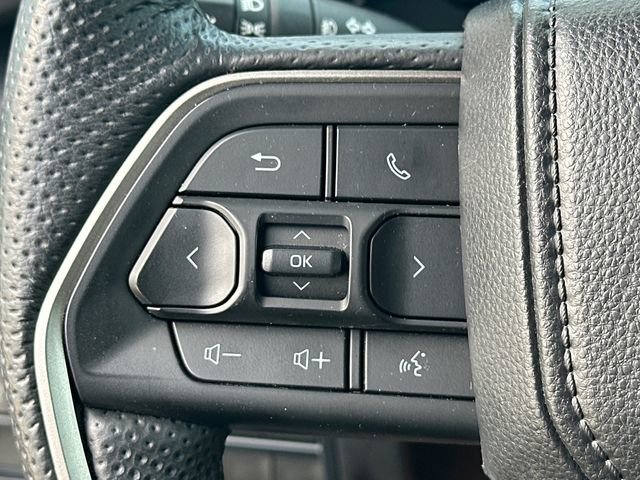 Used 2025 Toyota Tundra SR5 w/ SR5 Premium Package AWD/4WD image 19