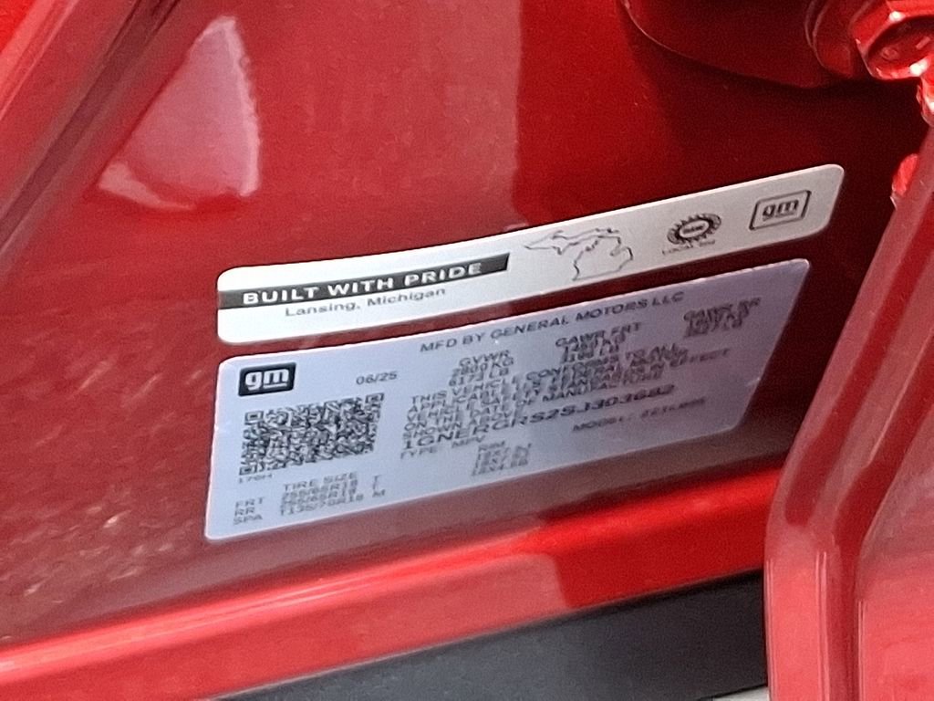 New 2025 Chevrolet Traverse LT image 10