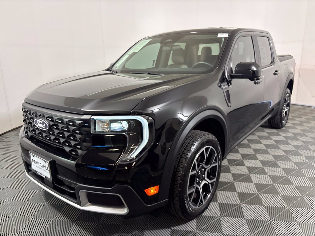 Used 2025 Ford Maverick Lariat AWD/4WD image 2