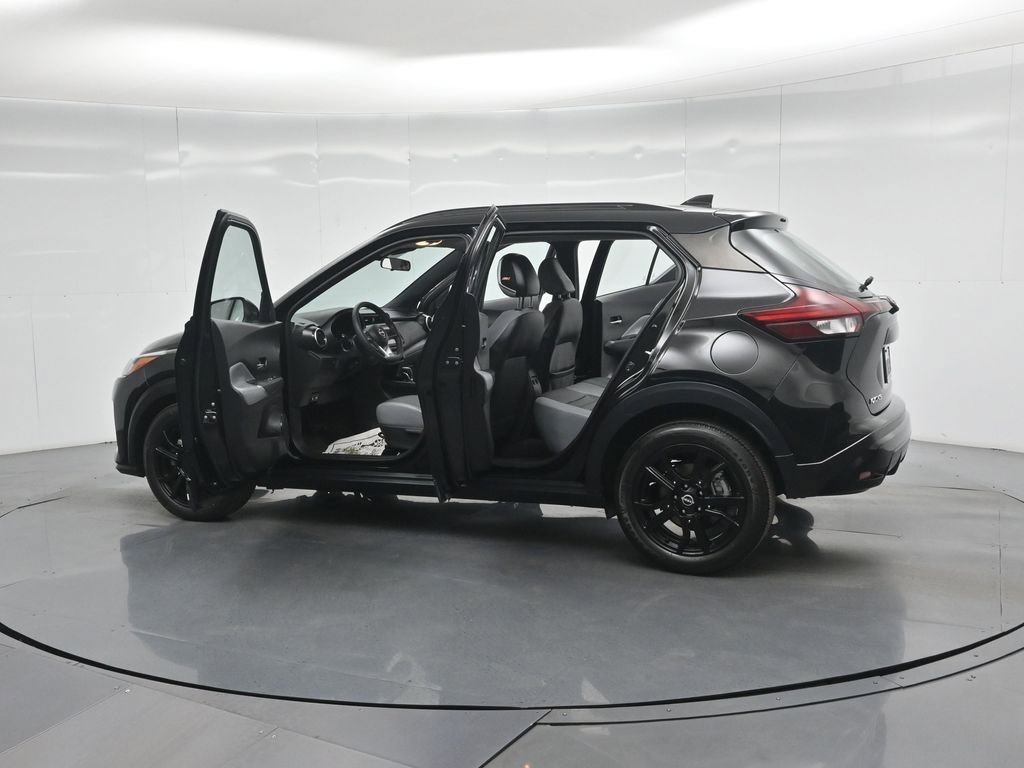 Used 2023 Nissan Kicks SR w/ SR Premium Package image 34
