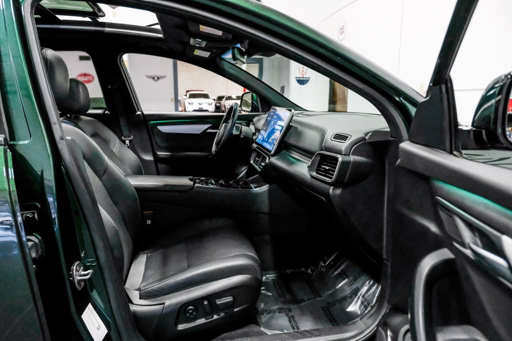 Used 2023 VinFast VF 8 Plus AWD/4WD image 28