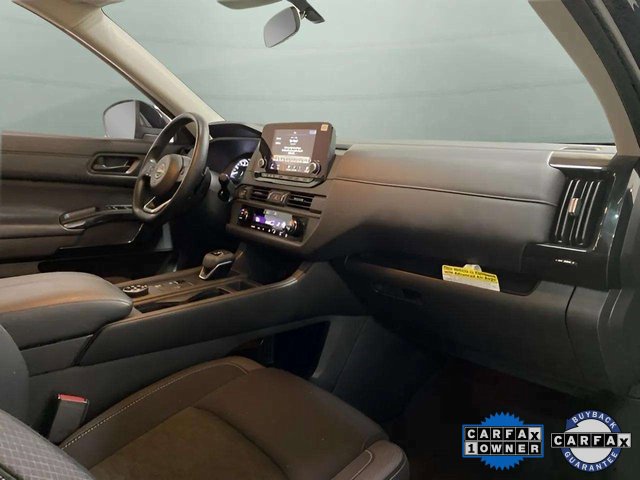 Used 2024 Nissan Pathfinder S image 23