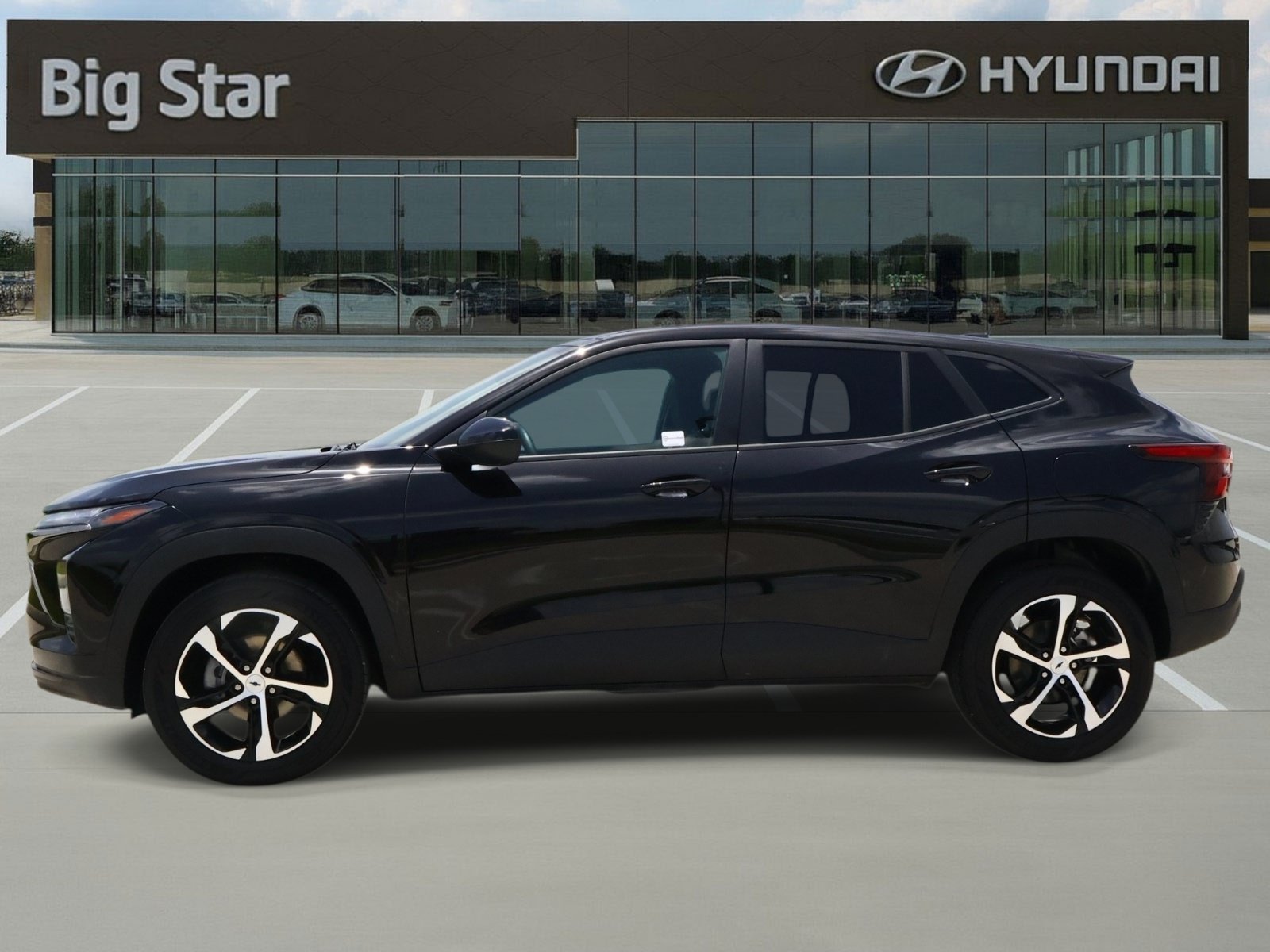 Used 2026 Chevrolet Trax RS w/ Driver Confidence Package FWD image 2