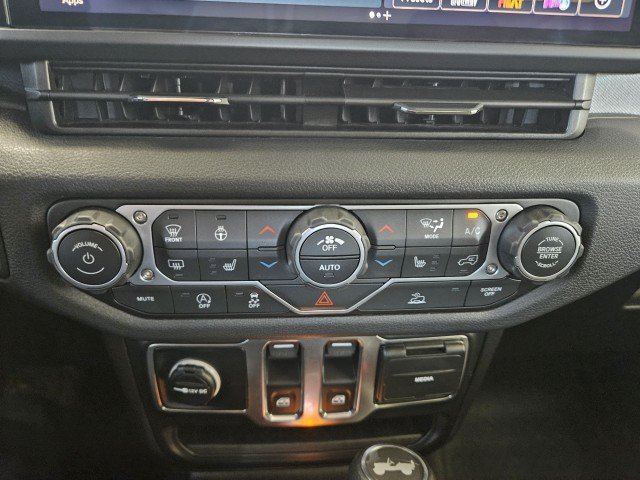 Used 2026 Jeep Wrangler Sport AWD/4WD image 20