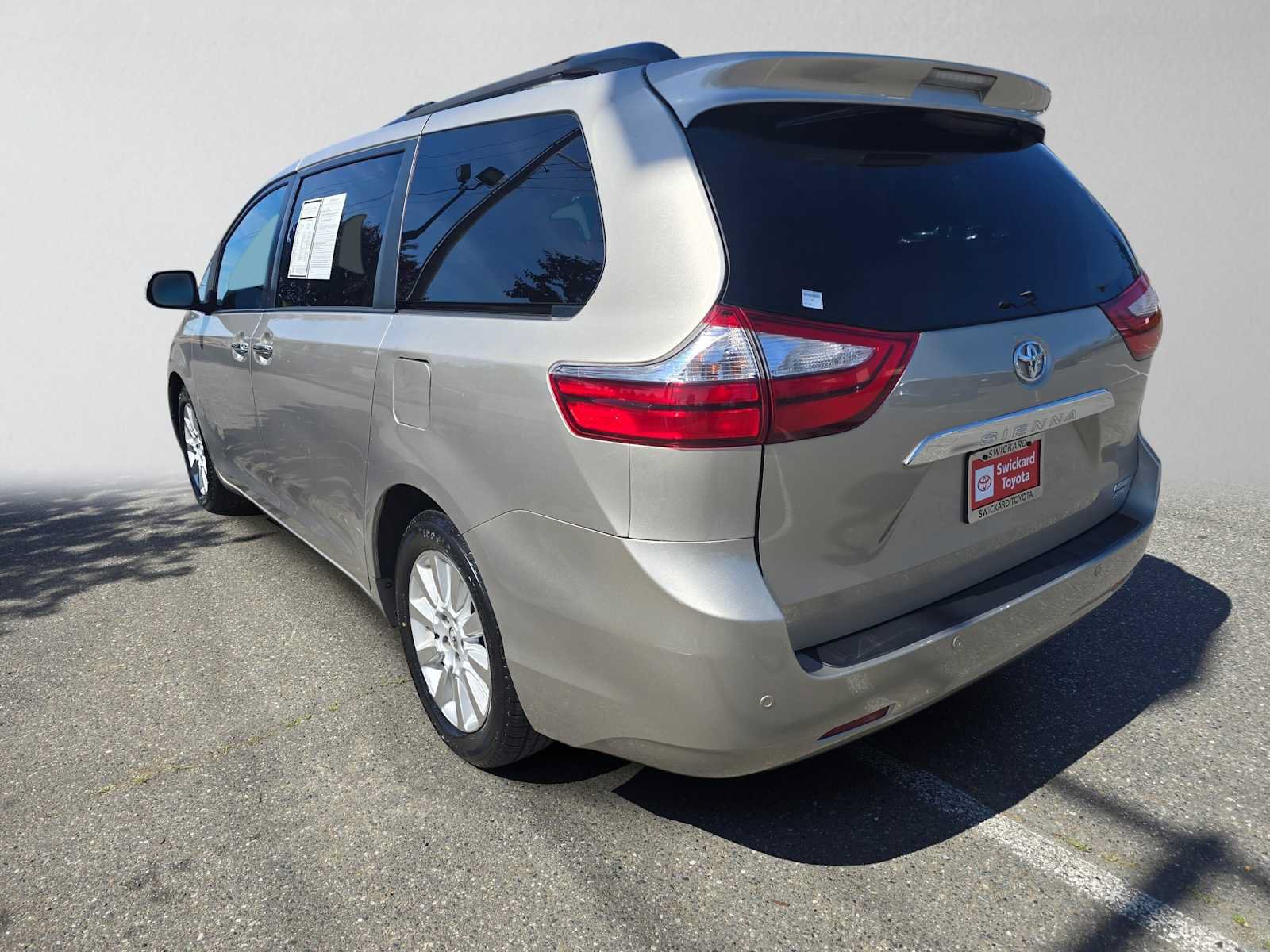 Used 2015 Toyota Sienna Limited AWD/4WD image 5