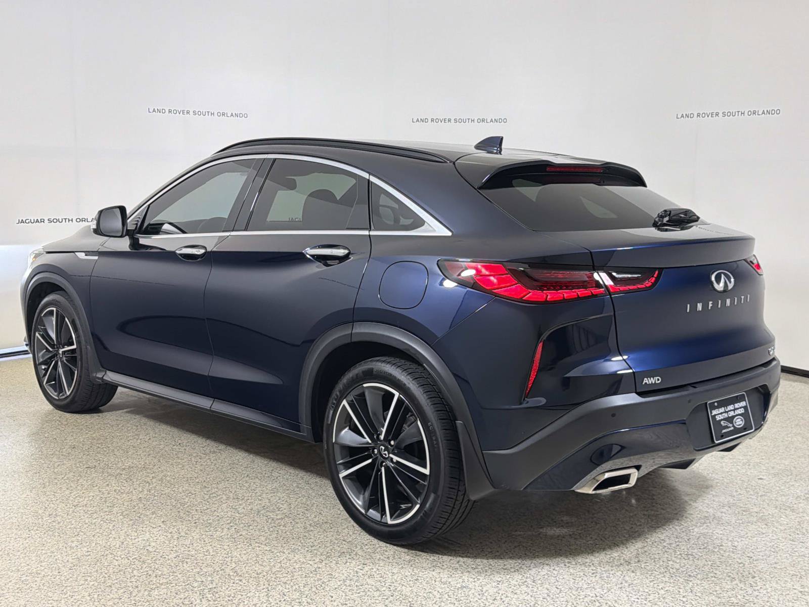 Used 2023 INFINITI QX55 Luxe w/ Cargo Package AWD/4WD image 3