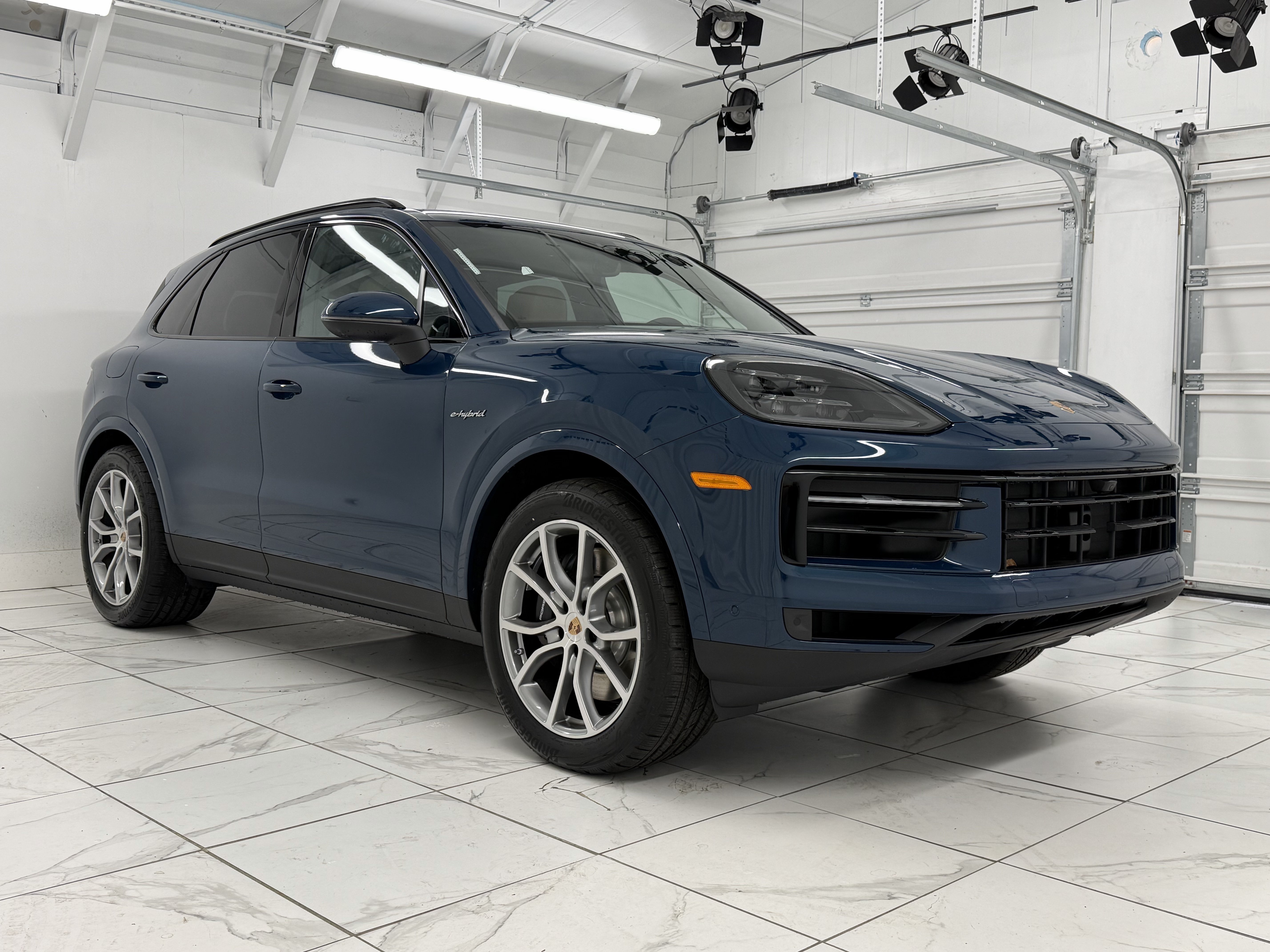 New 2026 Porsche Cayenne E-Hybrid AWD/4WD image 10