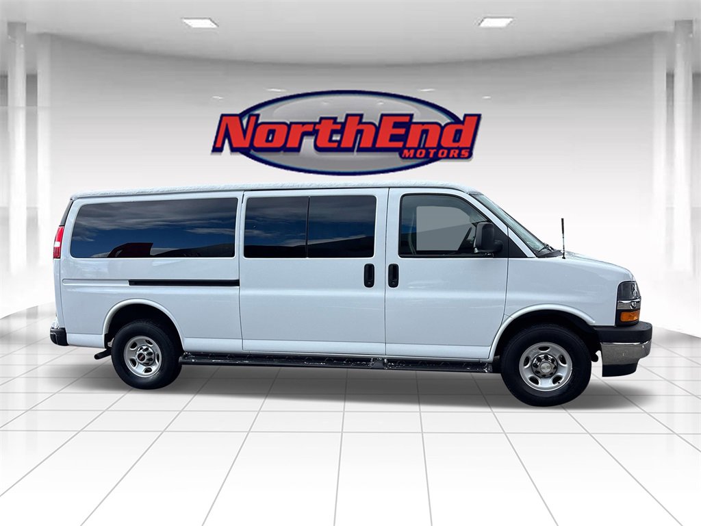 Used 2022 Chevrolet Express 3500 LT w/ LT Preferred Equipment Group image 2