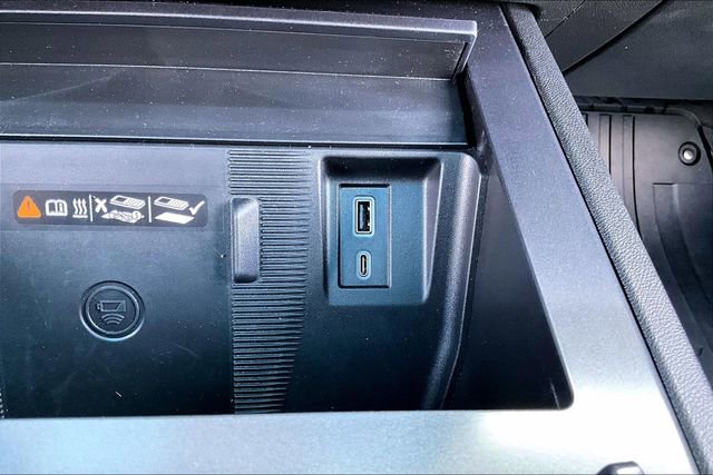 Used 2024 GMC Hummer EV 3X w/ LPO, Illumination Package AWD/4WD image 16