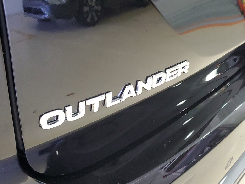New 2025 Mitsubishi Outlander SEL image 6