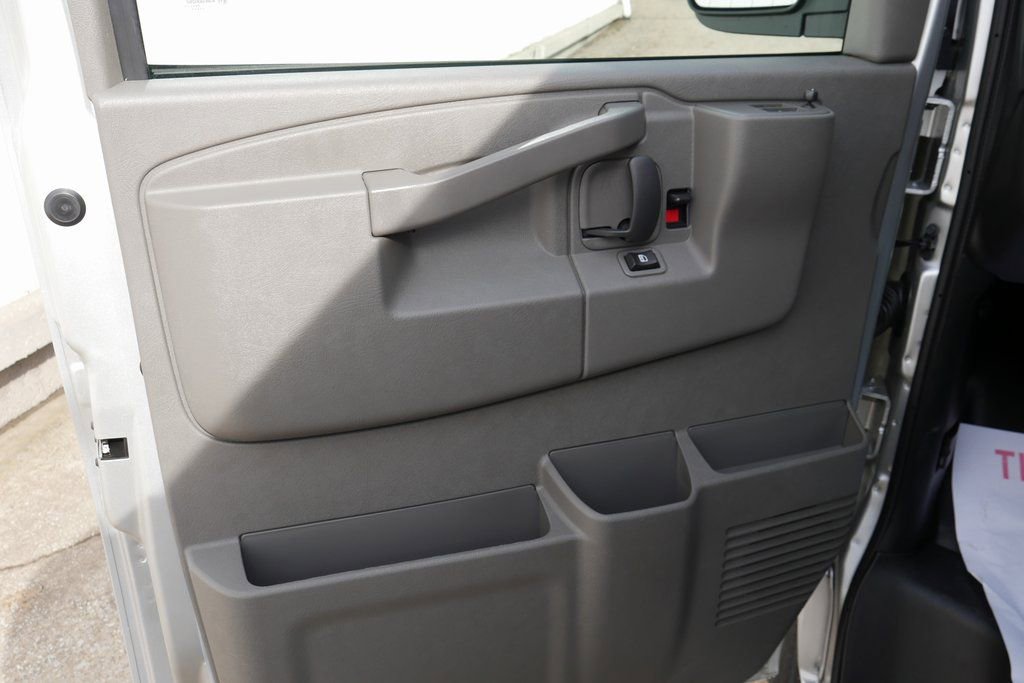New 2025 Chevrolet Express 2500 w/ Enhanced Convenience Package image 22