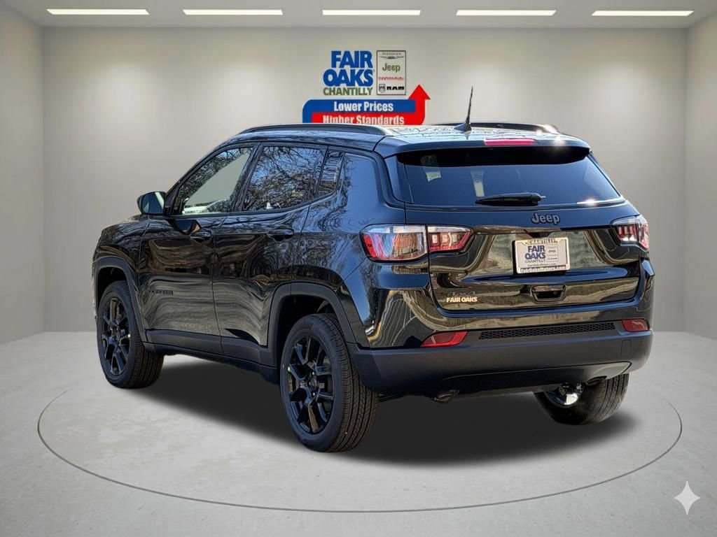 New 2026 Jeep Compass Latitude w/ Sun and Sound Group AWD/4WD image 9