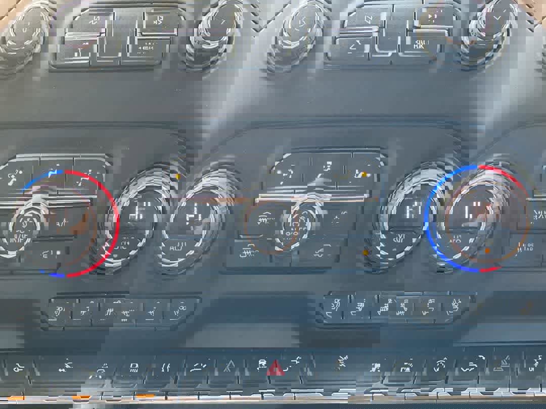 Used 2019 Chevrolet Silverado 1500 High Country w/ Technology Package image 22