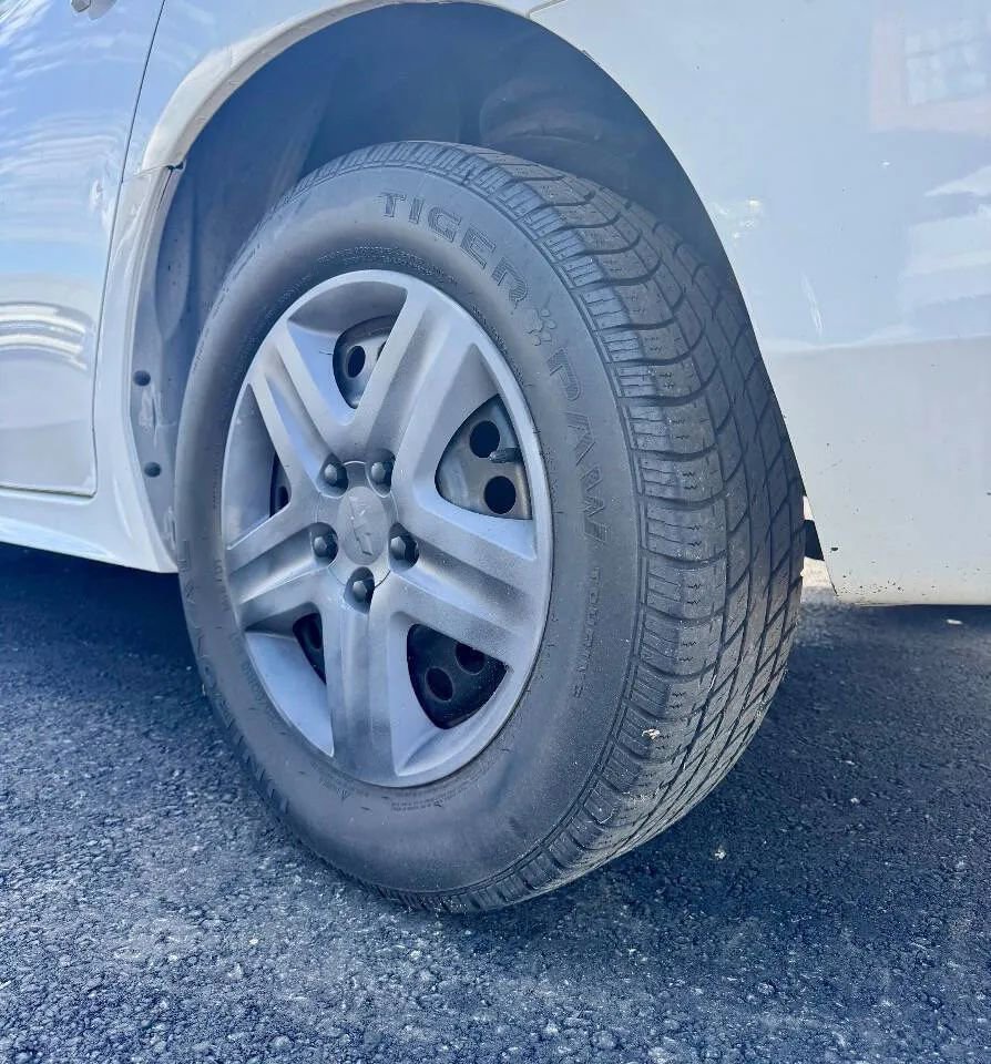 Used 2010 Chevrolet Impala LS image 4