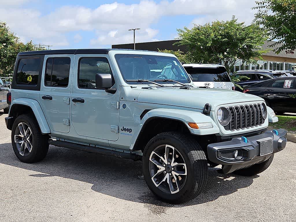 Used 2024 Jeep Wrangler Unlimited AWD/4WD image 3