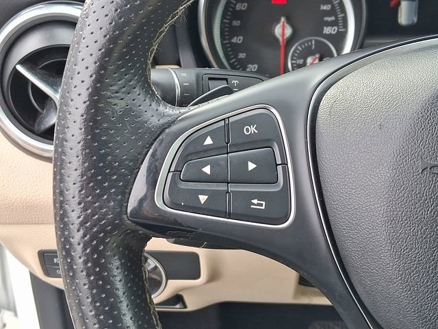 Used 2019 Mercedes-Benz GLA 250 4MATIC w/ Premium Package image 22