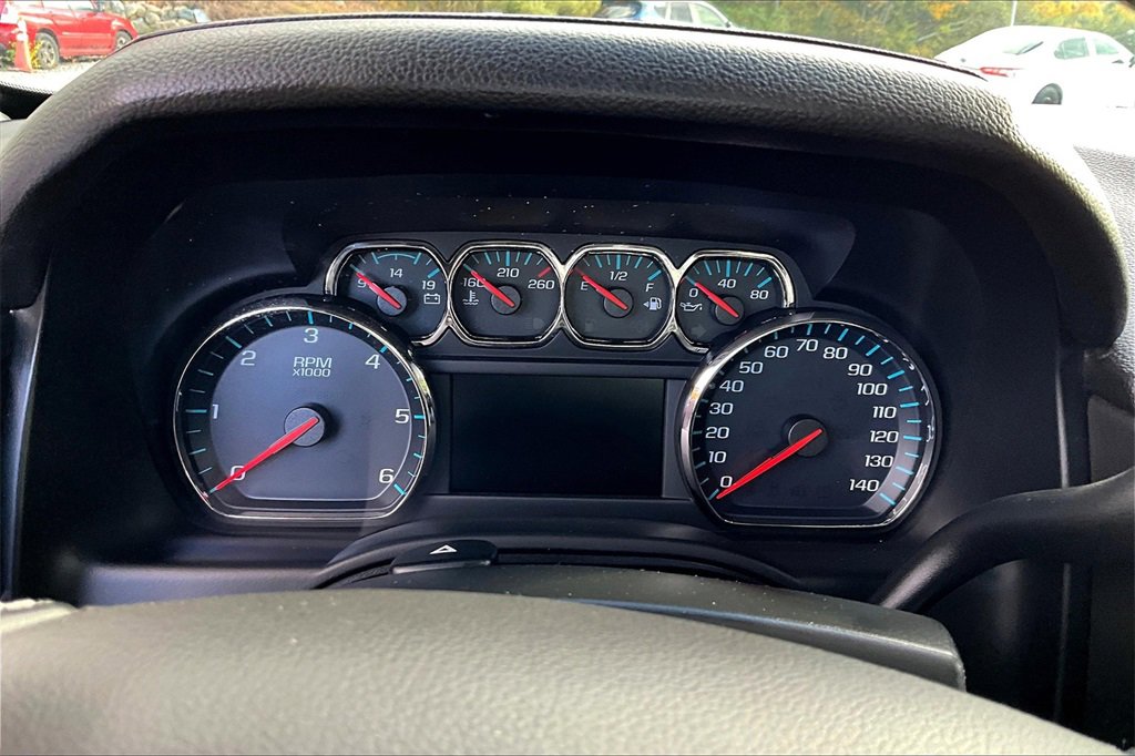 Used 2020 Chevrolet Suburban LS image 16