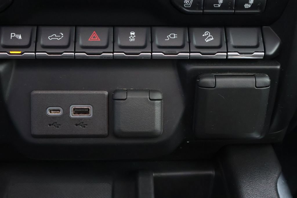 Used 2022 GMC Sierra 1500 AT4 w/ AT4 Premium Package image 26