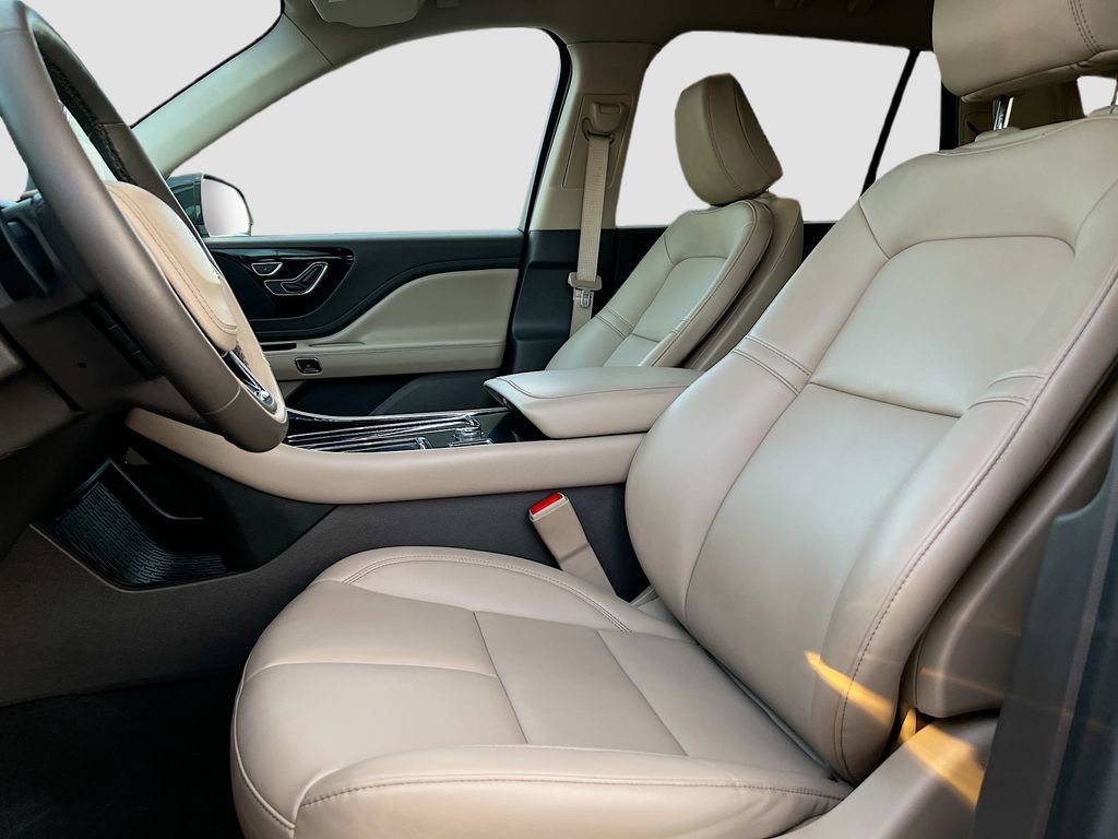 Used 2023 Lincoln Aviator AWD w/ Elements Package image 21