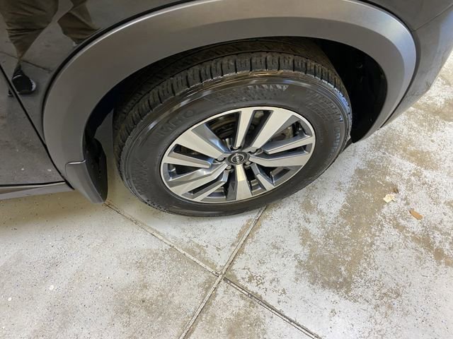 Used 2024 Nissan Pathfinder SL AWD/4WD image 14