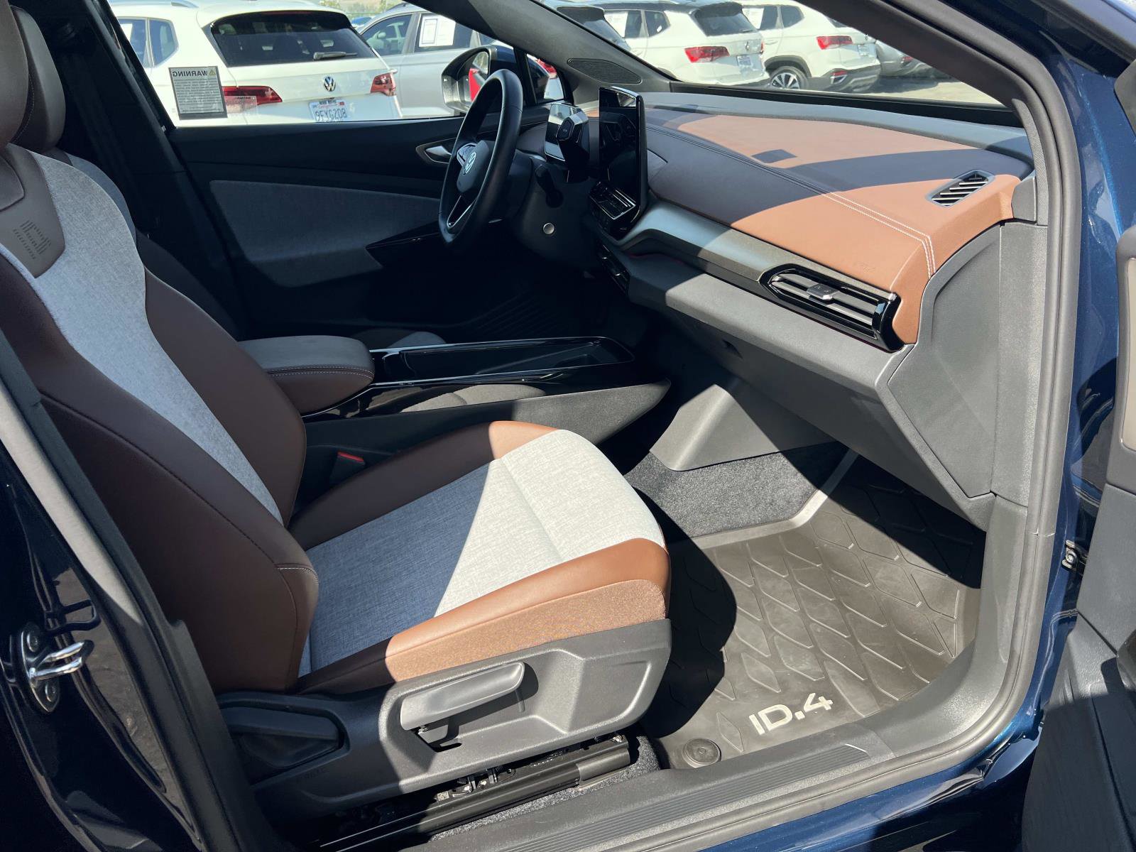 Certified 2023 Volkswagen ID.4 Pro image 29