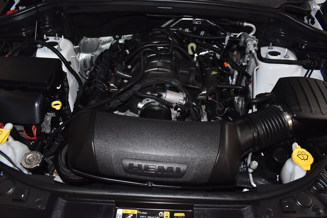 Used 2025 Dodge Durango R/T w/ Blacktop Package AWD/4WD image 34