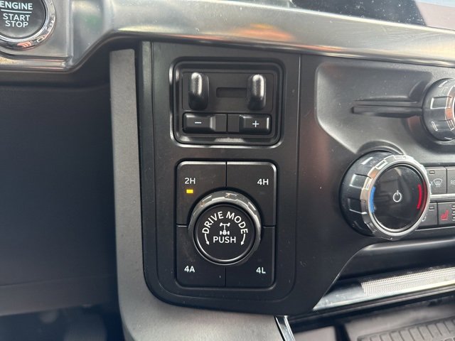 Used 2022 Ford F150 Lariat w/ Equipment Group 502A High image 17