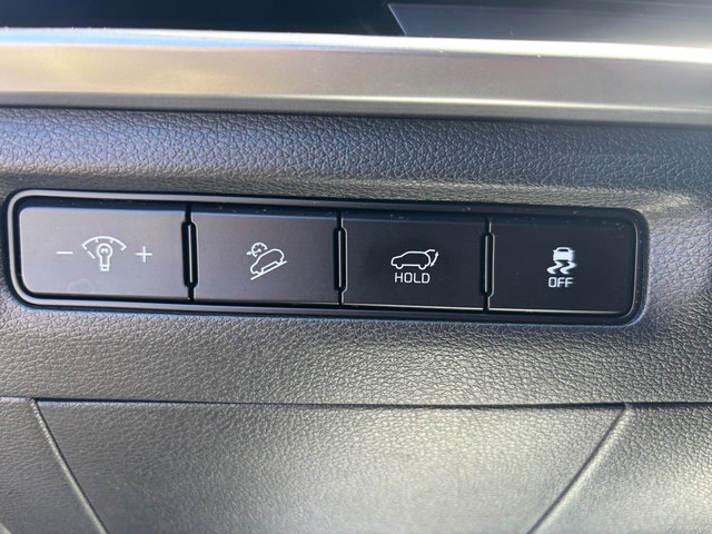 Used 2025 Kia Telluride S FWD image 16