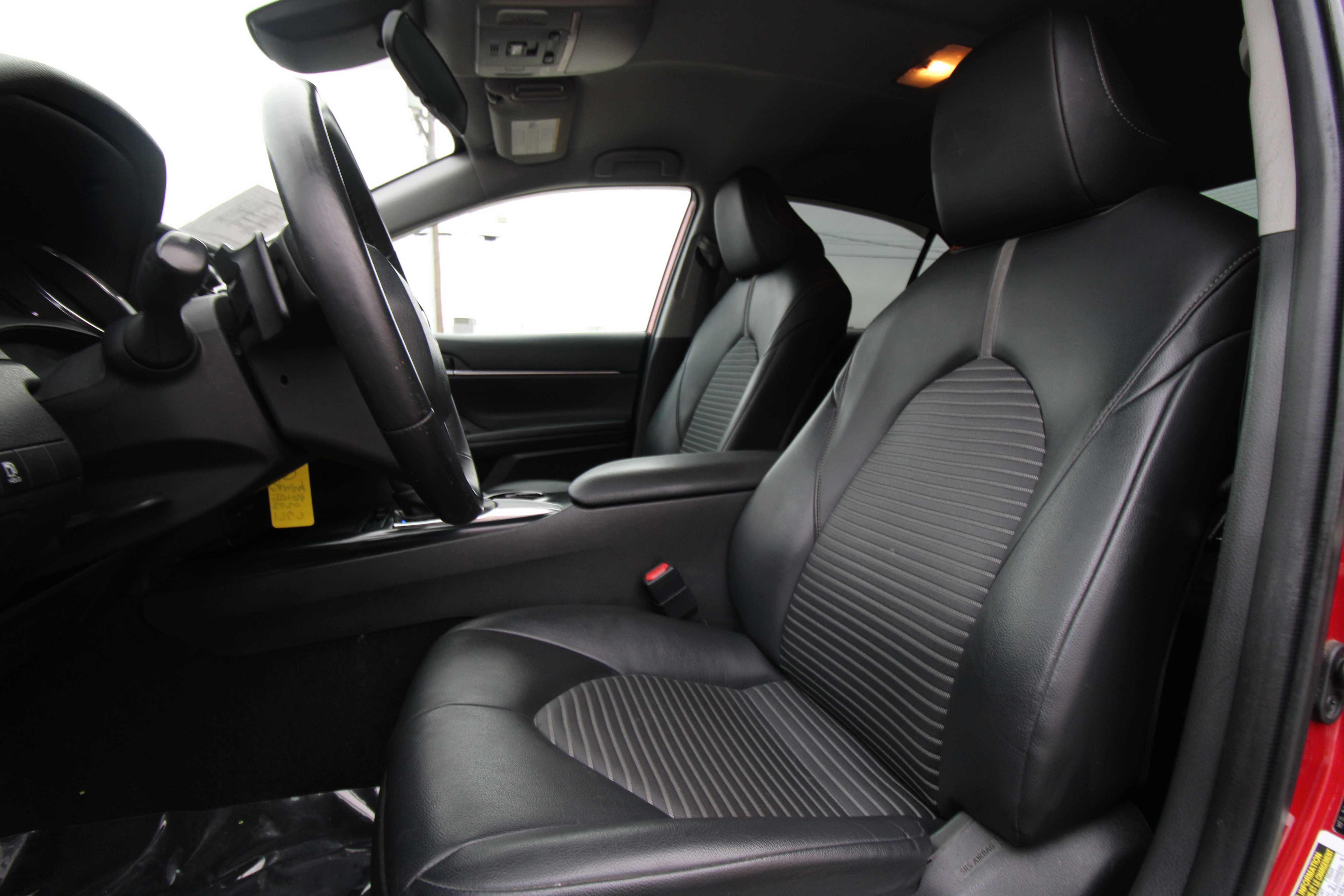 Used 2020 Toyota Camry SE image 59
