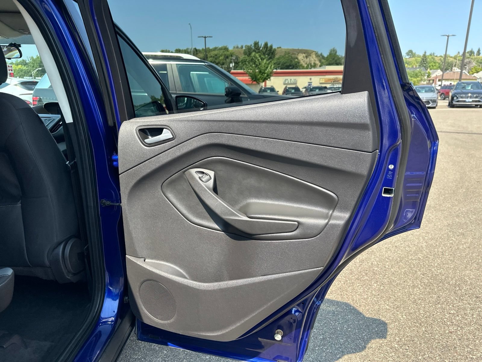 Used 2015 Ford Escape SE FWD image 32