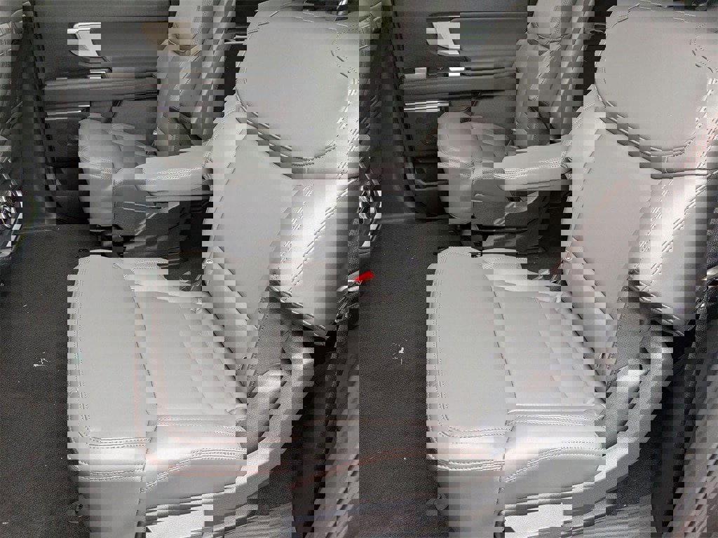 New 2025 Ford Expedition Max Active image 19