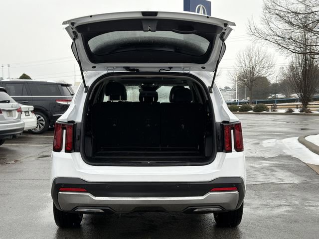 Used 2025 Kia Sorento S w/ Panoramic Sunroof Package image 12