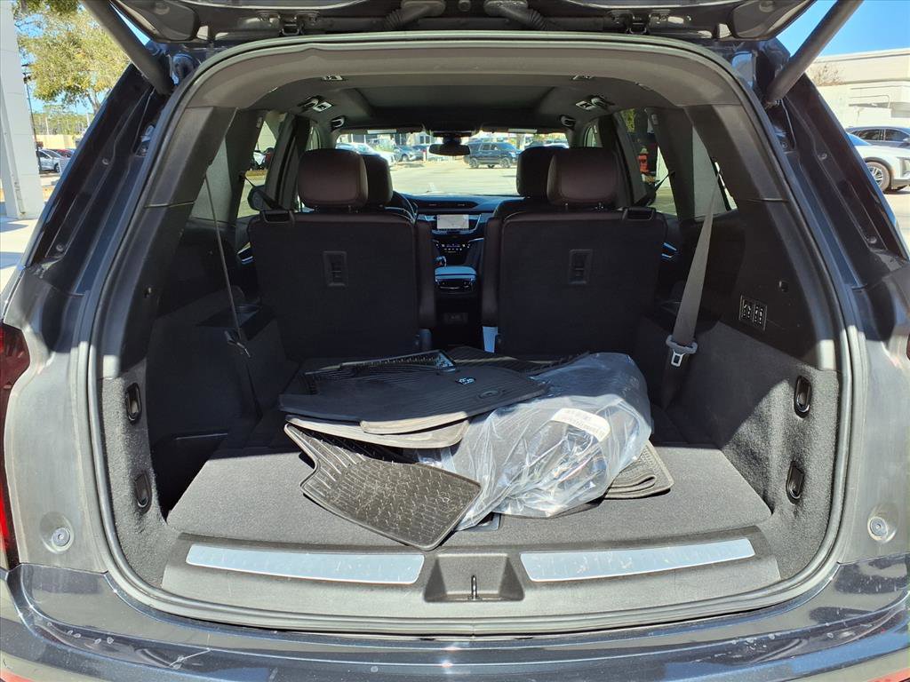 Certified 2023 Cadillac XT6 Premium Luxury image 16