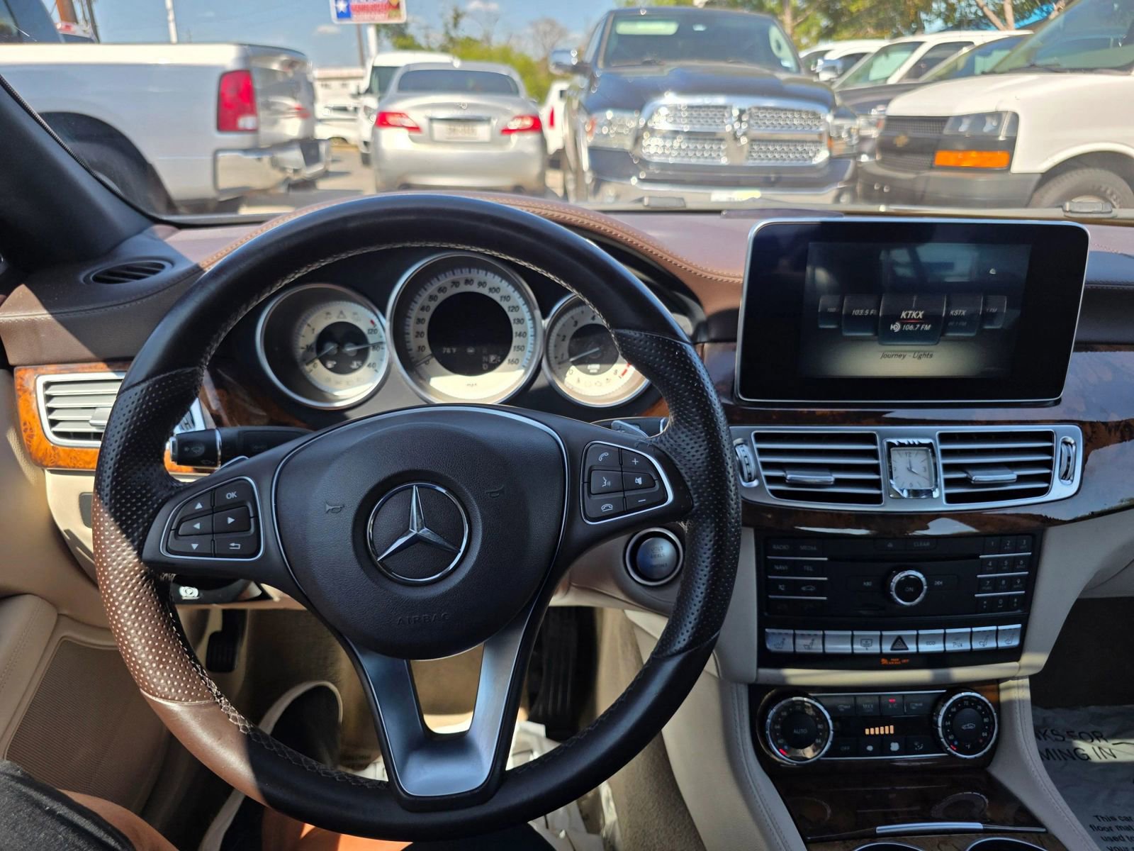Used 2015 Mercedes-Benz CLS 400 w/ Premium 2 Package image 27