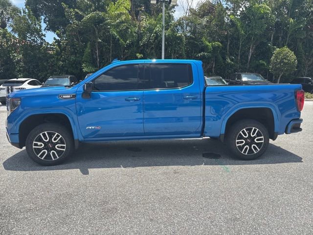 Used 2023 GMC Sierra 1500 AT4 w/ AT4 Premium Package AWD/4WD image 4