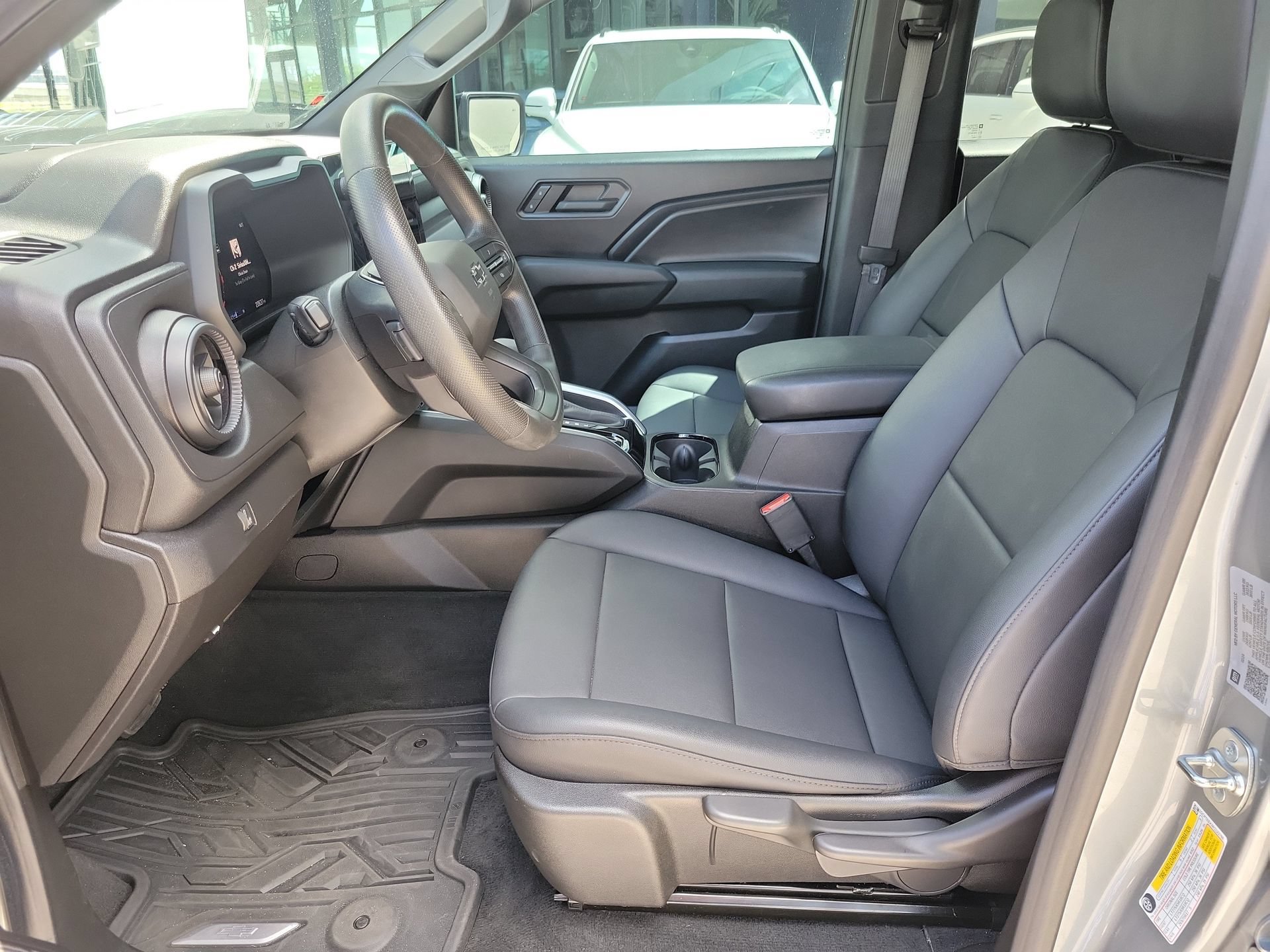 Used 2024 Chevrolet Colorado Trail Boss w/ Safety Package AWD/4WD image 18