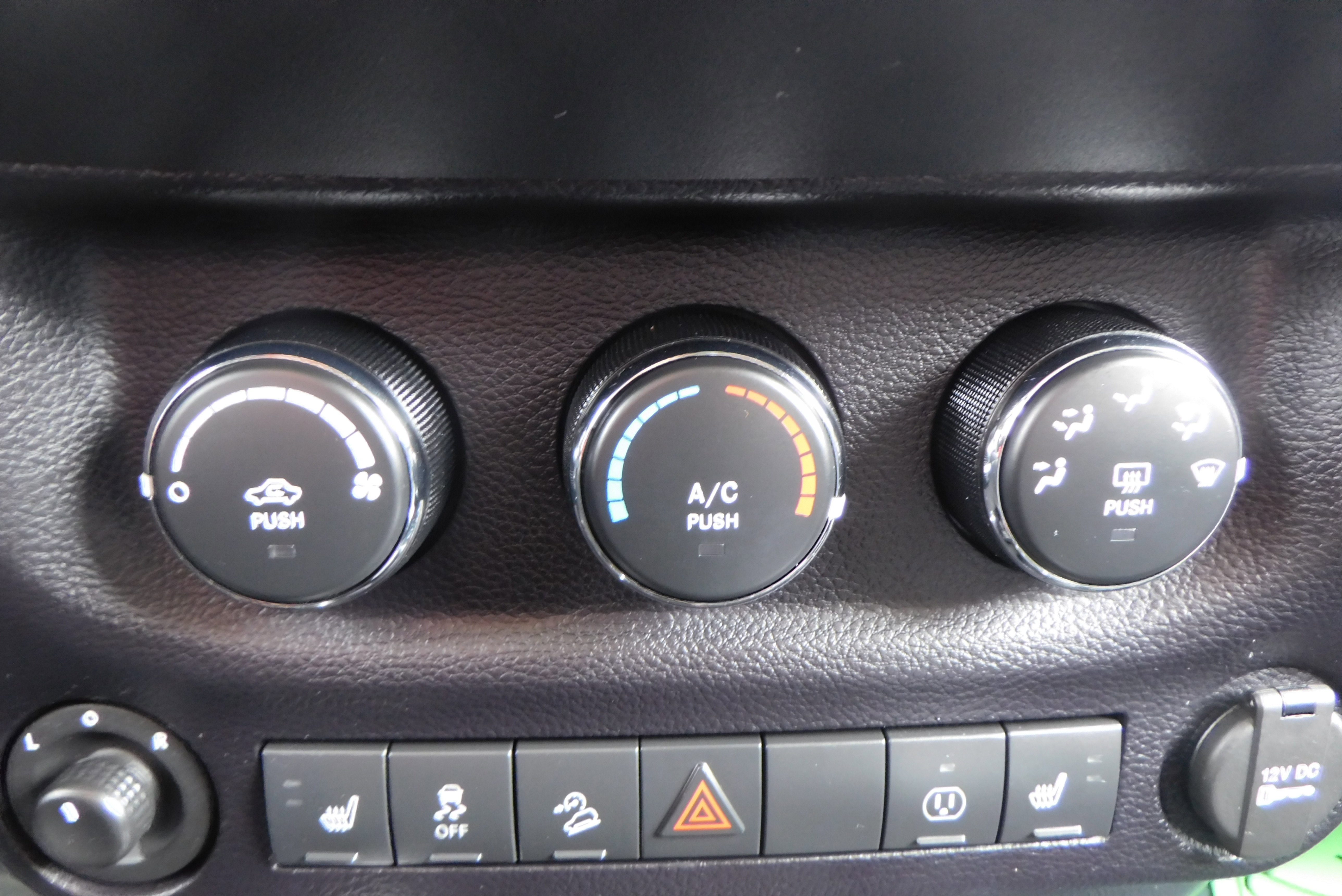 Used 2016 Jeep Wrangler Unlimited Rubicon image 23