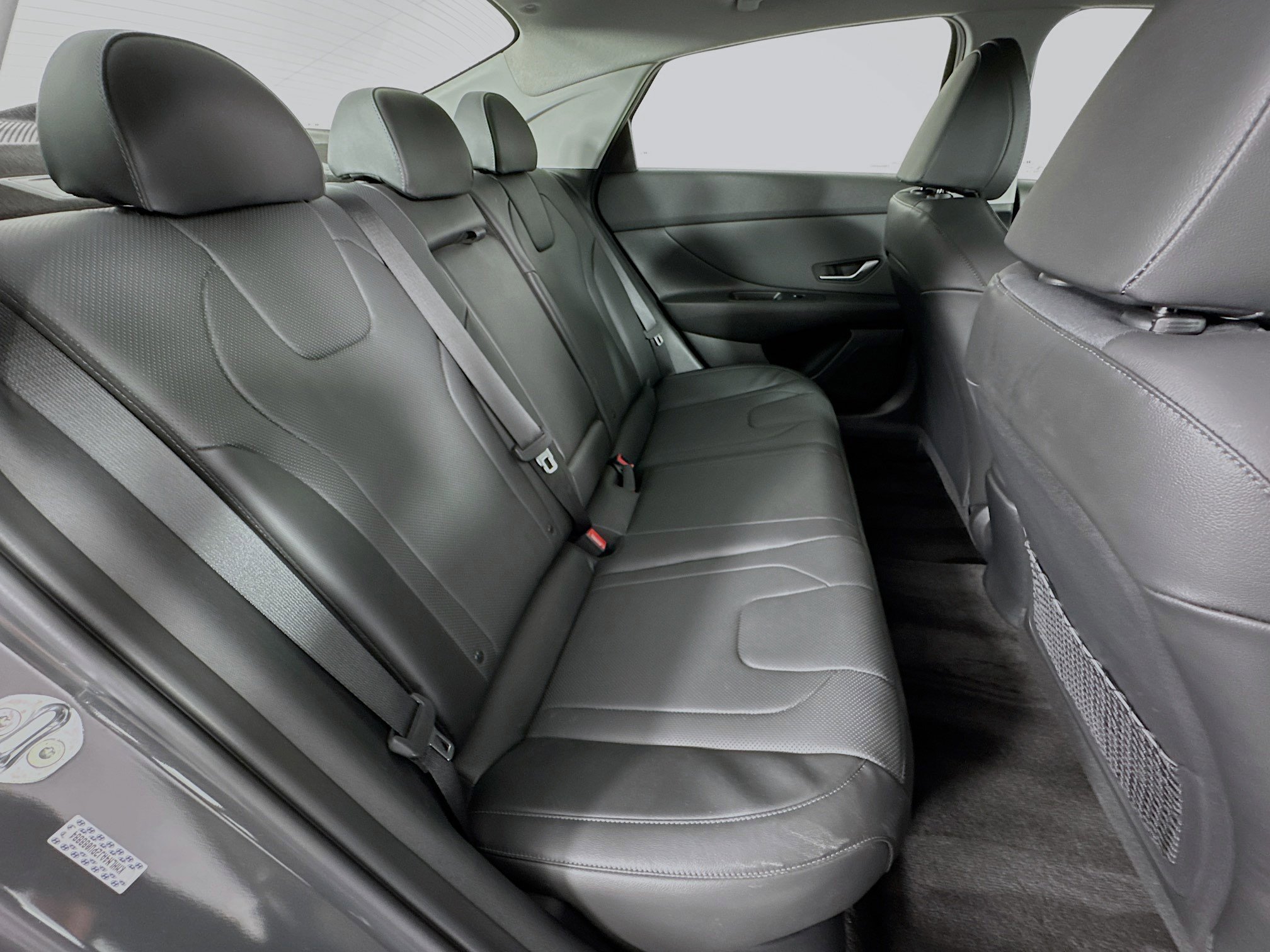 Used 2023 Hyundai Elantra Limited w/ Preferred Accessory Package FWD image 28