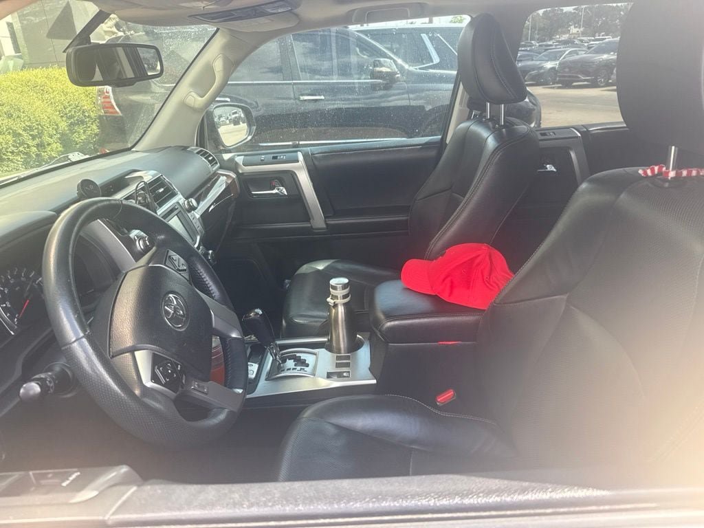Used 2016 Toyota 4Runner Limited AWD/4WD image 4