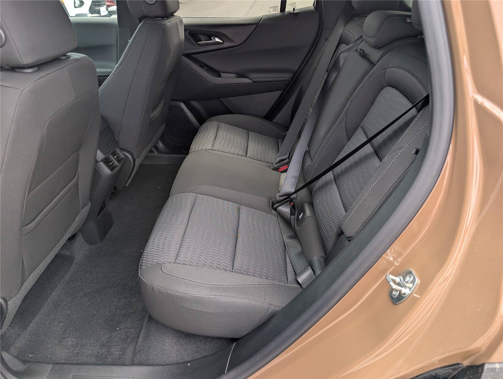 New 2027 Chevrolet Equinox LT FWD image 9